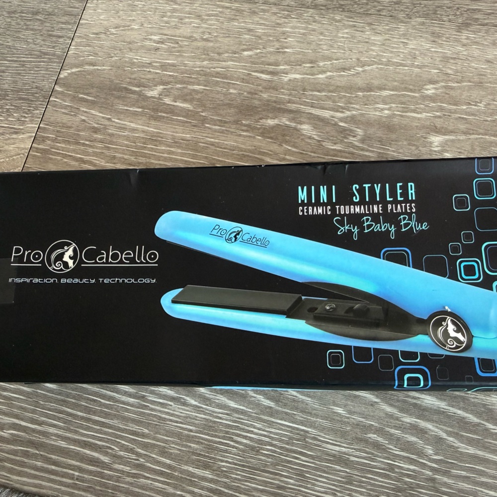 Mini Styler in Sky Baby Blue